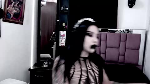 Emerald Black online show from January 25, 9:04 am