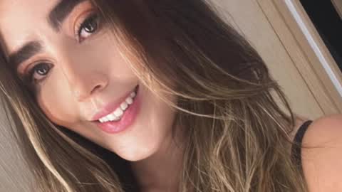 emi_royse online show from March 5, 2:36 am