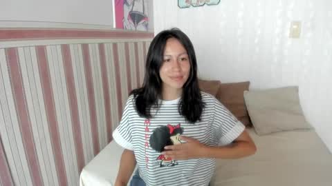 Emilia Gomez online show from February 20, 8:14 pm