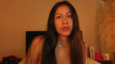 Emilia Gomez online show from June 30, 5:23 pm