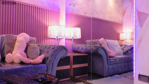 Emily online show from January 14, 12:45 pm