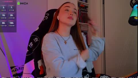 Emili online show from December 18, 12:18 pm