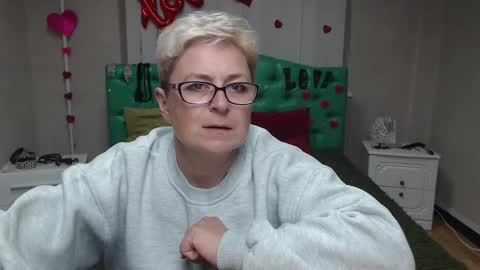 EmiliaGree online show from September 29, 6:02 pm