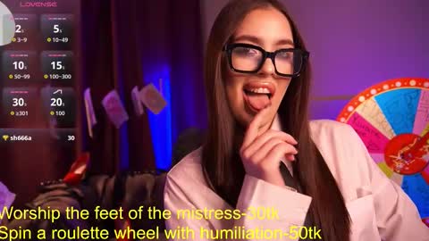  Emiliya  online show from October 4, 1:06 pm