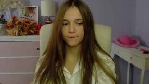 Emilly online show from March 7, 7:52 am