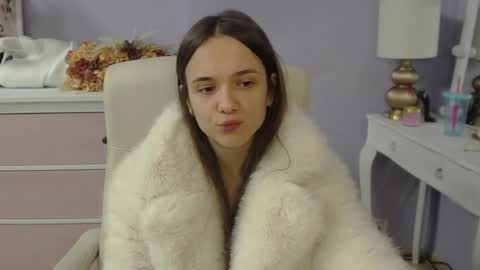 Emilly online show from February 6, 8:07 am