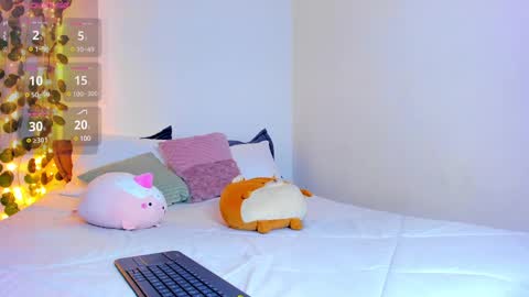 emilly online show from February 17, 4:09 am