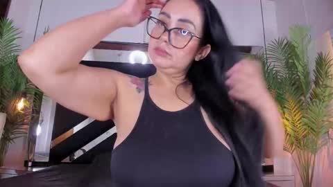 Emily  online show from November 4, 12:32 pm