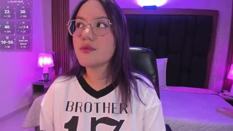 Emily online show from September 25, 5:06 am