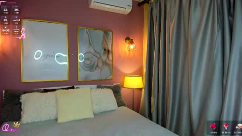 Emily  Bliss online show from April 7, 7:32 am