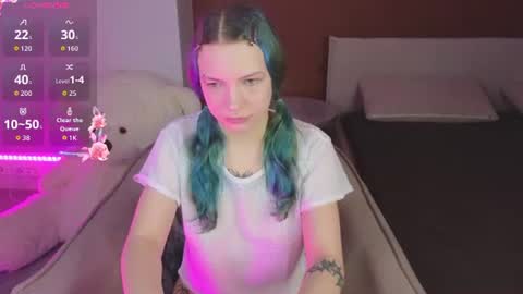 Emily online show from July 17, 1:32 am
