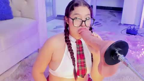 Emily online show from July 11, 12:27 pm
