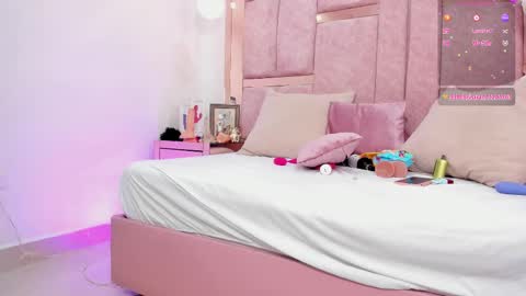  M I A   online430pm- 930pm online show from October 4, 10:47 pm