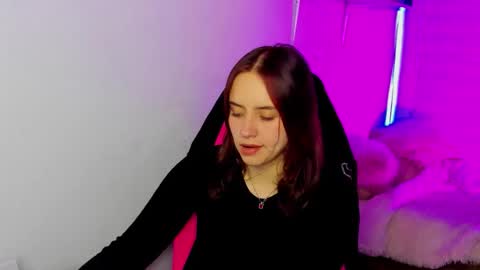 emily_lindey online show from December 20, 4:49 am