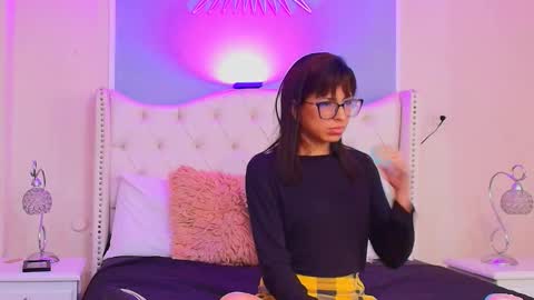 Emily online show from October 11, 11:40 pm