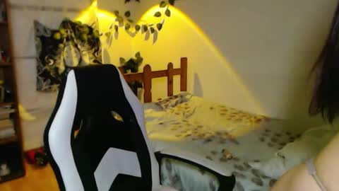 Emily online show from October 3, 11:32 pm