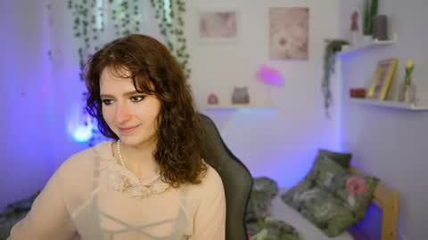 emily_paris18 online show from June 5, 1:39 pm