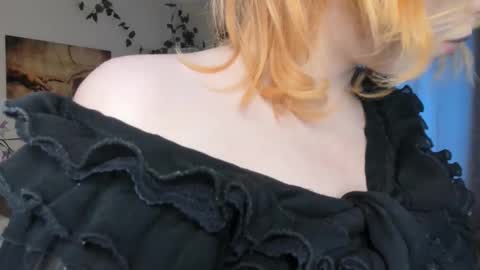 emily_relishh online show from September 20, 1:31 pm