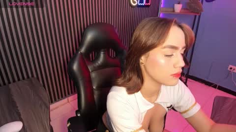 Emily  online show from October 5, 2:05 am