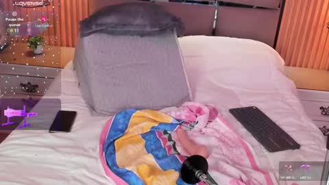 Emily online show from September 18, 10:52 pm