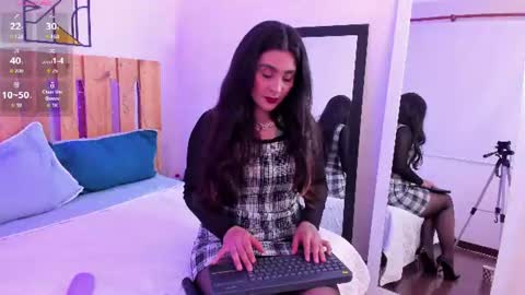 Emilly online show from June 9, 7:13 pm