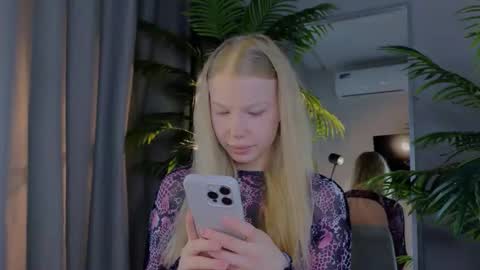 emily shepard online show from March 19, 3:33 am