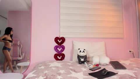 Emily online show from February 11, 12:47 pm