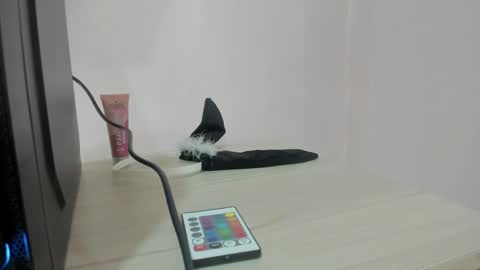 Emily online show from February 28, 12:09 pm