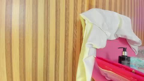 emily_velvet_ online show from April 2, 6:38 pm