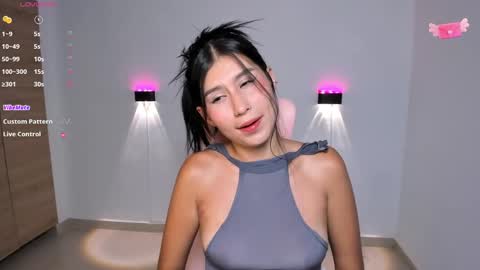 Emi online show from February 12, 8:50 pm