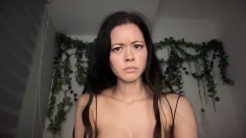 Emily Alexa online show from June 5, 12:33 pm