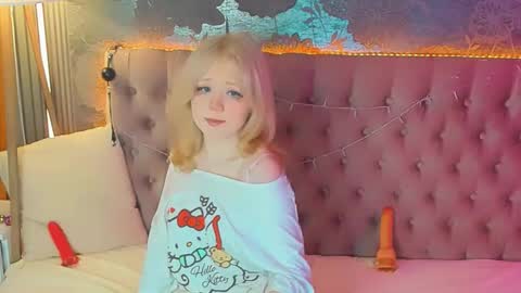 Baby Emelli online show from June 2, 6:14 am