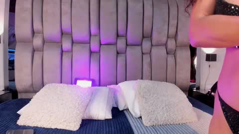 Emily online show from October 1, 8:36 pm