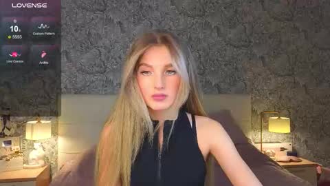 emilydancee online show from February 10, 4:32 pm