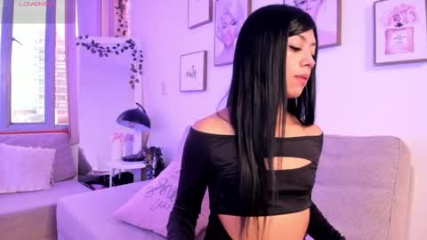 Emily online show from April 8, 1:35 pm