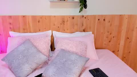 Emily online show from January 16, 7:43 pm