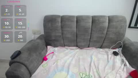 Emilyhines online show from November 23, 2:25 am