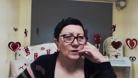 Emily online show from February 8, 5:38 pm