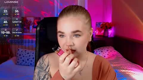 Emily  Emi online show from November 17, 9:10 am