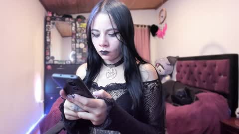  Emily Support me to have 100 likes plx online show from January 27, 1:26 am