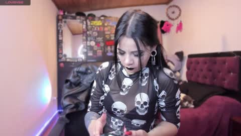  Emily Support me to have 100 likes plx online show from December 20, 7:17 pm