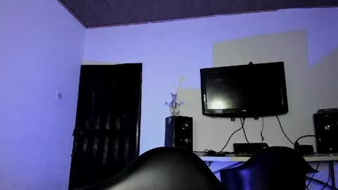  Emily Support me to have 100 likes plx online show from April 15, 12:00 am