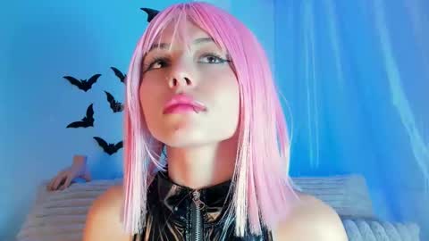    online show from October 19, 12:12 am