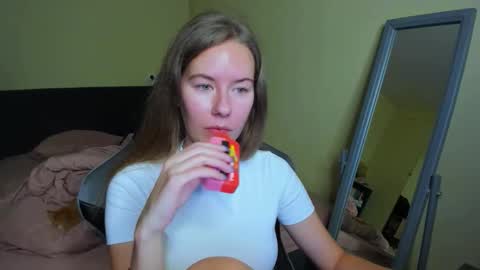 Emily online show from October 18, 11:02 am