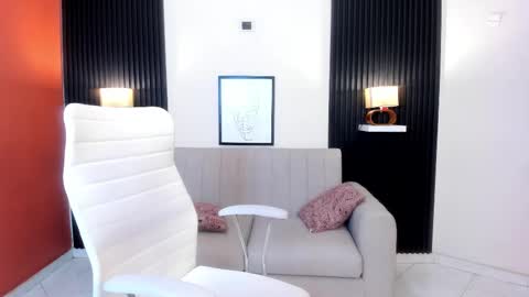 emilyy_kim online show from October 6, 11:31 pm