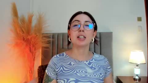 Emilyy Watson online show from February 10, 11:36 am