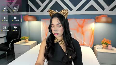 Emily  online show from October 16, 11:57 am