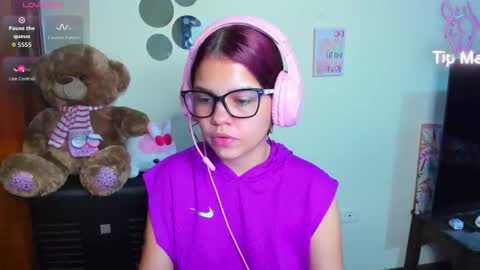 emma_boo_ online show from March 8, 2:54 pm
