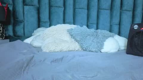 Emma online show from March 30, 9:25 pm