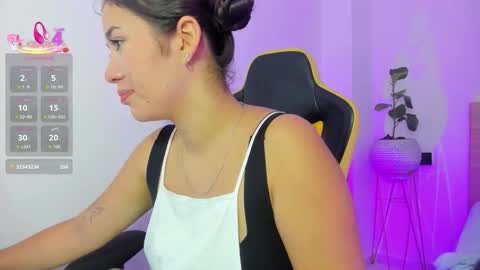 E M M A  online show from October 22, 8:58 pm